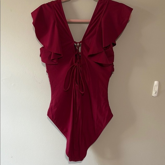 Elegant Burgundy Women's swimsuit Size XL - Picture 2 of 3